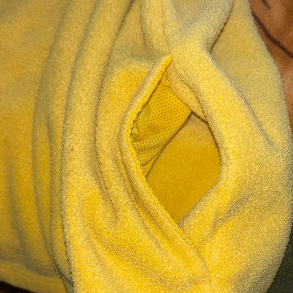 Tommy Hilfiger Men's Zip-Up Yellow Sweater - Picture 5 of 7